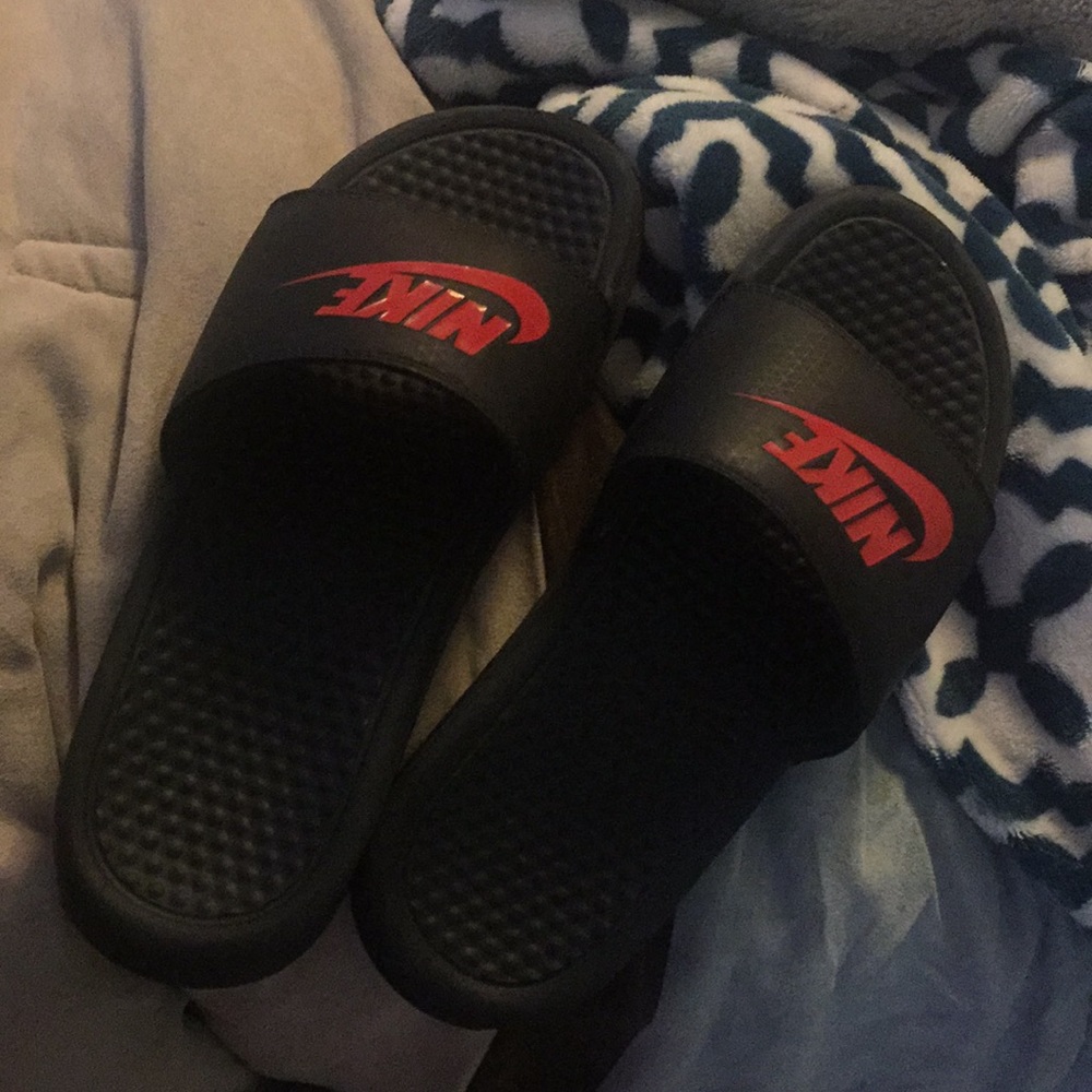 nike slides